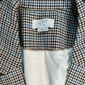 Ann Taylor Loft blazer. Size 16 Plus. White/Blue/Brown/Black.